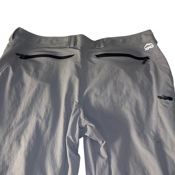 Outdoor Performance Fish Travel Zip Pocket Nylon Gray Lightweight Activewear - Picture 13 of 14